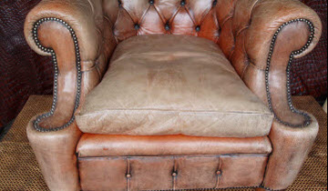 Danni tipici colore divani e poltrone in pelle